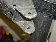 LR - 144002080 - Chassis - Springhanger
