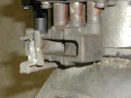 LR - 144002080 - Gearbox - Original Series 2 - close-up of gear selectors (blurred)
