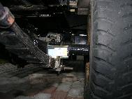 LR 144002080 - Brakepipe protector plate - Rear-axle - RHS
