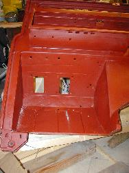 LR - 144002080 - Bulkhead - red-oxide - driver's footwell (lhs)
