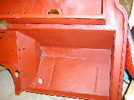 LR - 144002080 - Bulkhead - red-oxide - view of passenger footwell (rhs)

