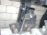 LR - 144002080 - Gearbox mounting - rear lhs 
