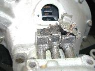 LR - 144002080 - Gearbox - detail of selector shafts (without gearlever)
