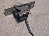 LR - 144002080 - Bonnet catch release mechanism assembly
